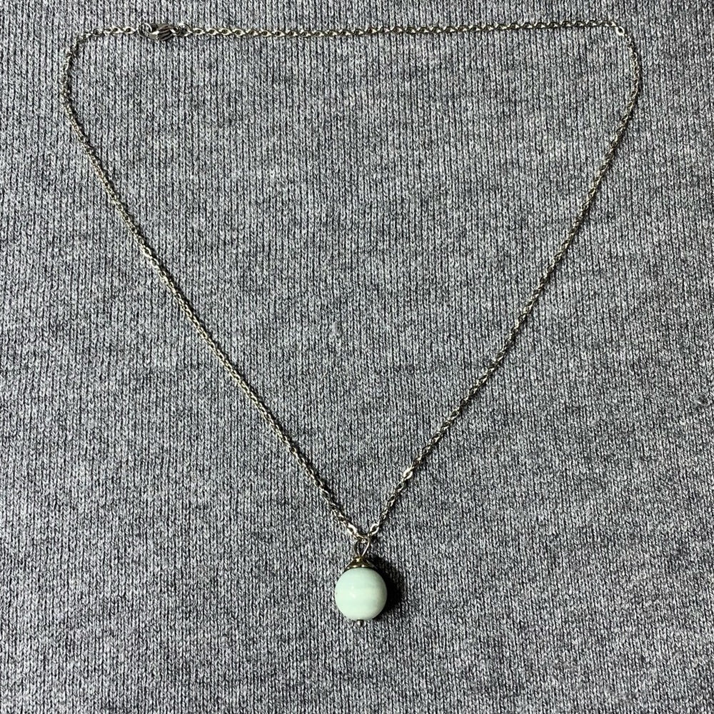 Necklace‎ with stone bead pendant